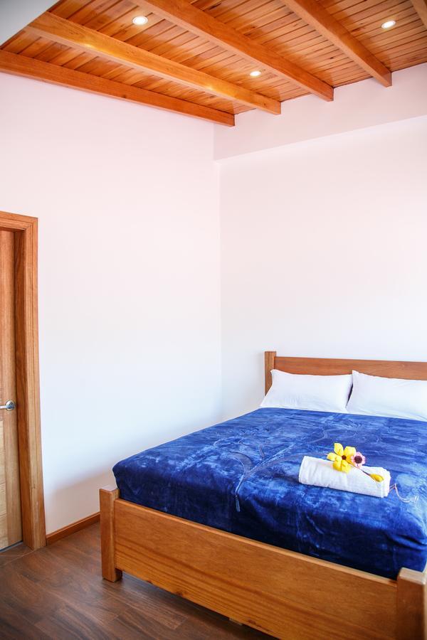 Community Hostel אלאוסי מראה חיצוני תמונה