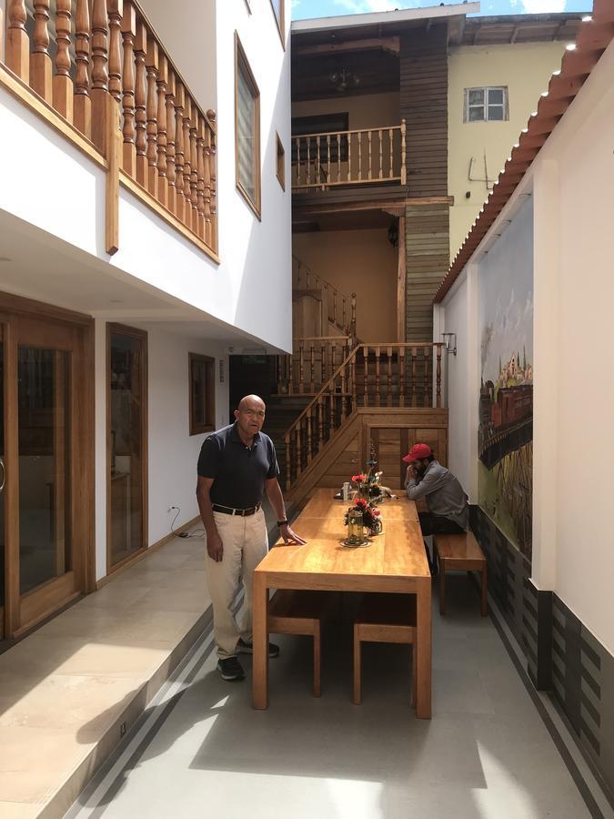 Community Hostel אלאוסי מראה חיצוני תמונה