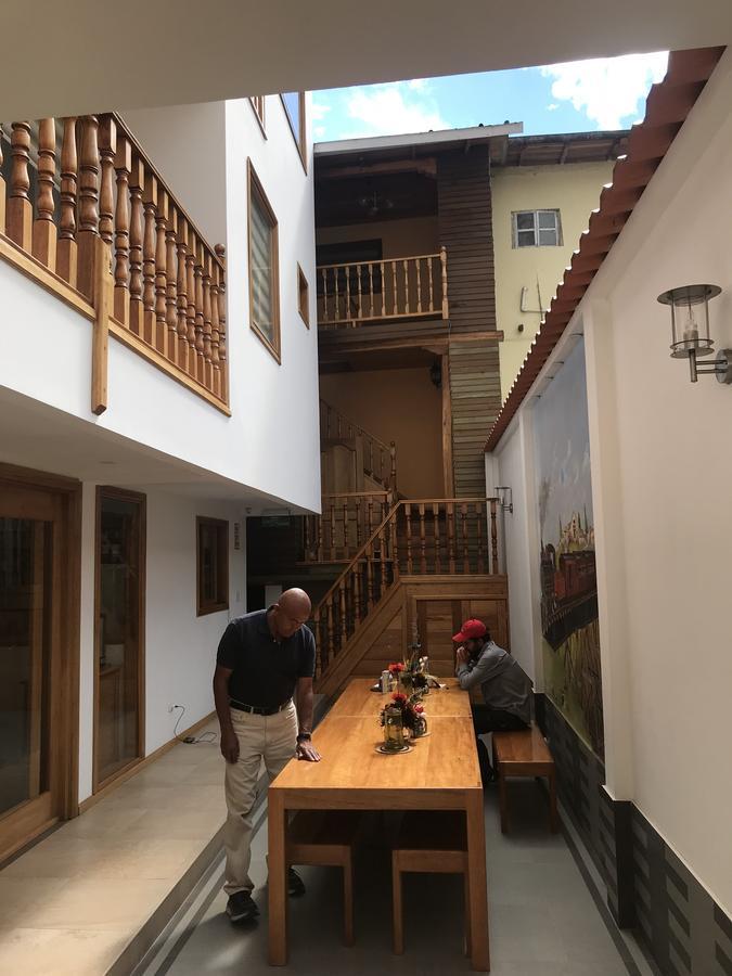 Community Hostel אלאוסי מראה חיצוני תמונה
