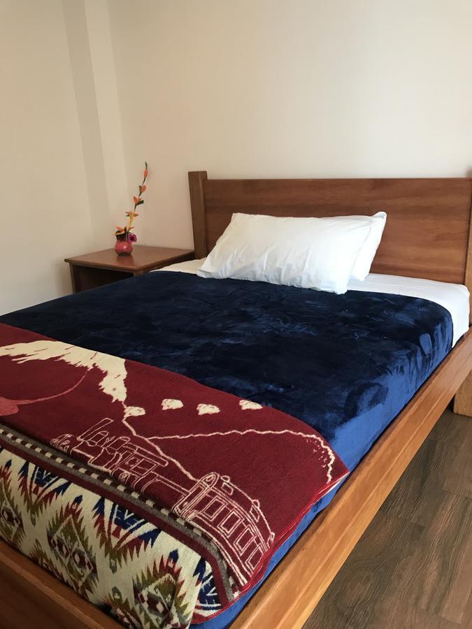 Community Hostel אלאוסי מראה חיצוני תמונה