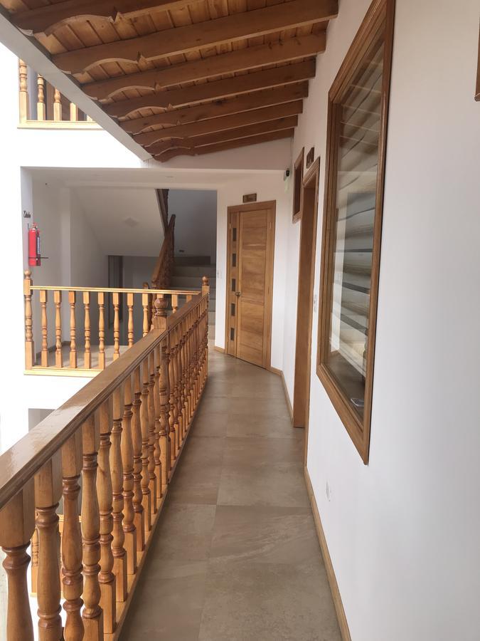 Community Hostel אלאוסי מראה חיצוני תמונה