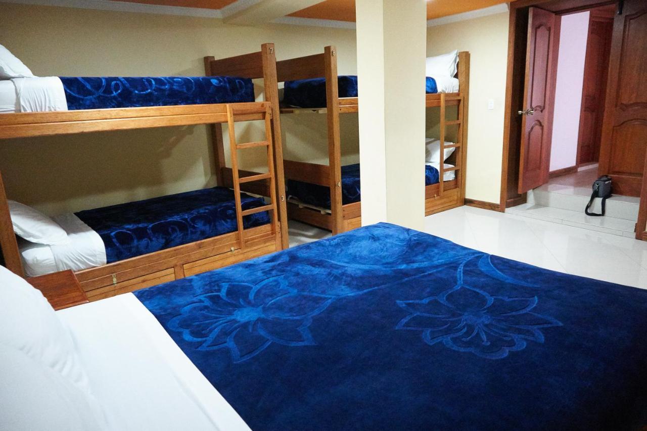 Community Hostel אלאוסי מראה חיצוני תמונה