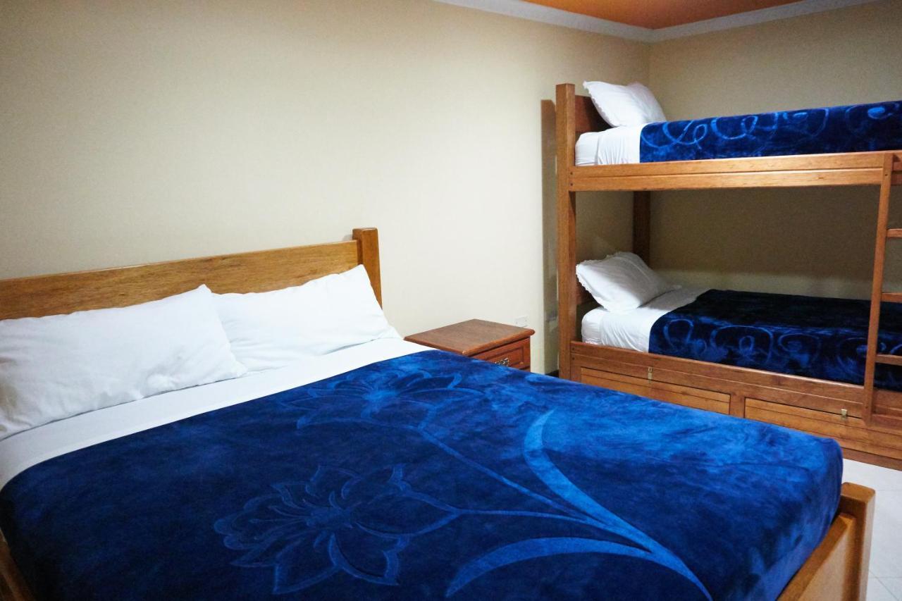 Community Hostel אלאוסי מראה חיצוני תמונה